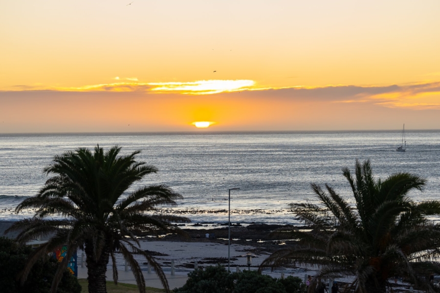 To Let 4 Bedroom Property for Rent in Sea Point Western Cape